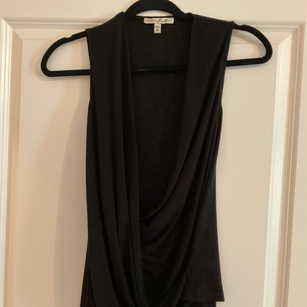 EXPRESS ONE ELEVEN WRAP TOP